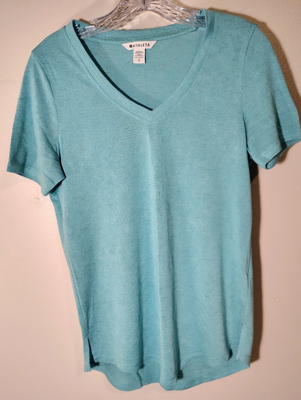 Athleta Womens S / Small Aqua Turquoise Breezy Scoop S/S V Tee T-Shirt